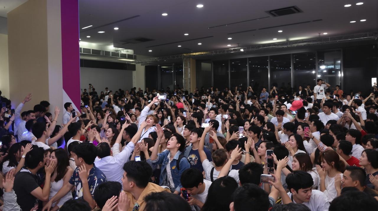 自慰视频2026年度影迷见面会